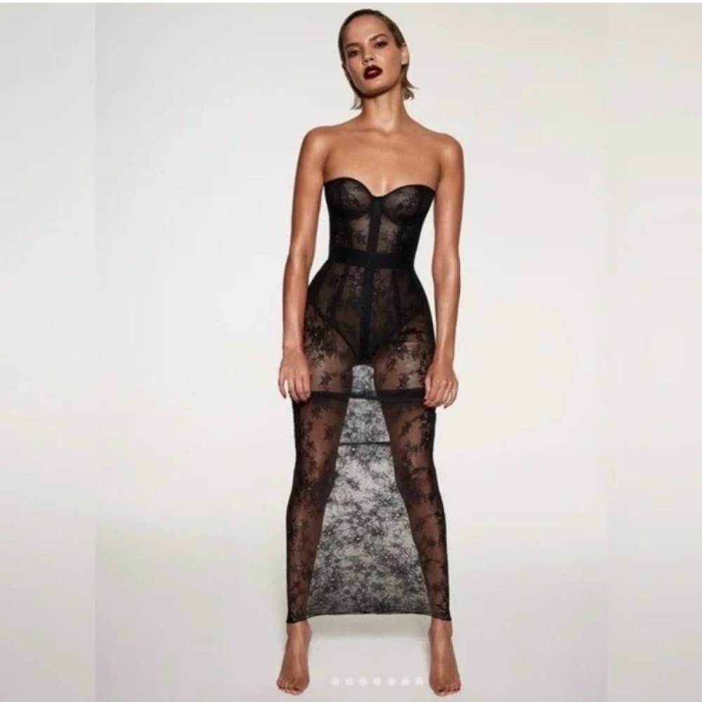 SKIMS Ultra Fine Lace Strapless Corset Long Dress NWT RARE